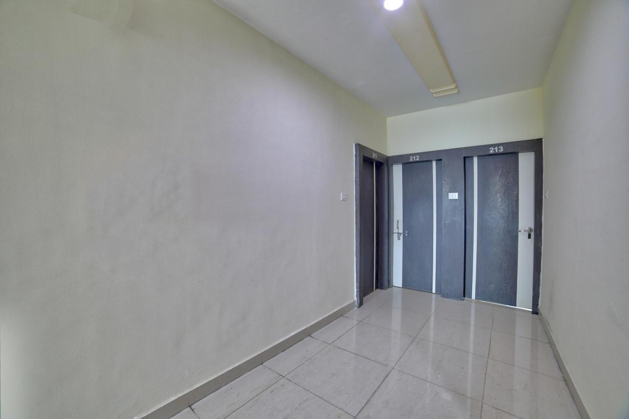 Oyo 35538 Hotel Risha Chandrapur Eksteriør bilde