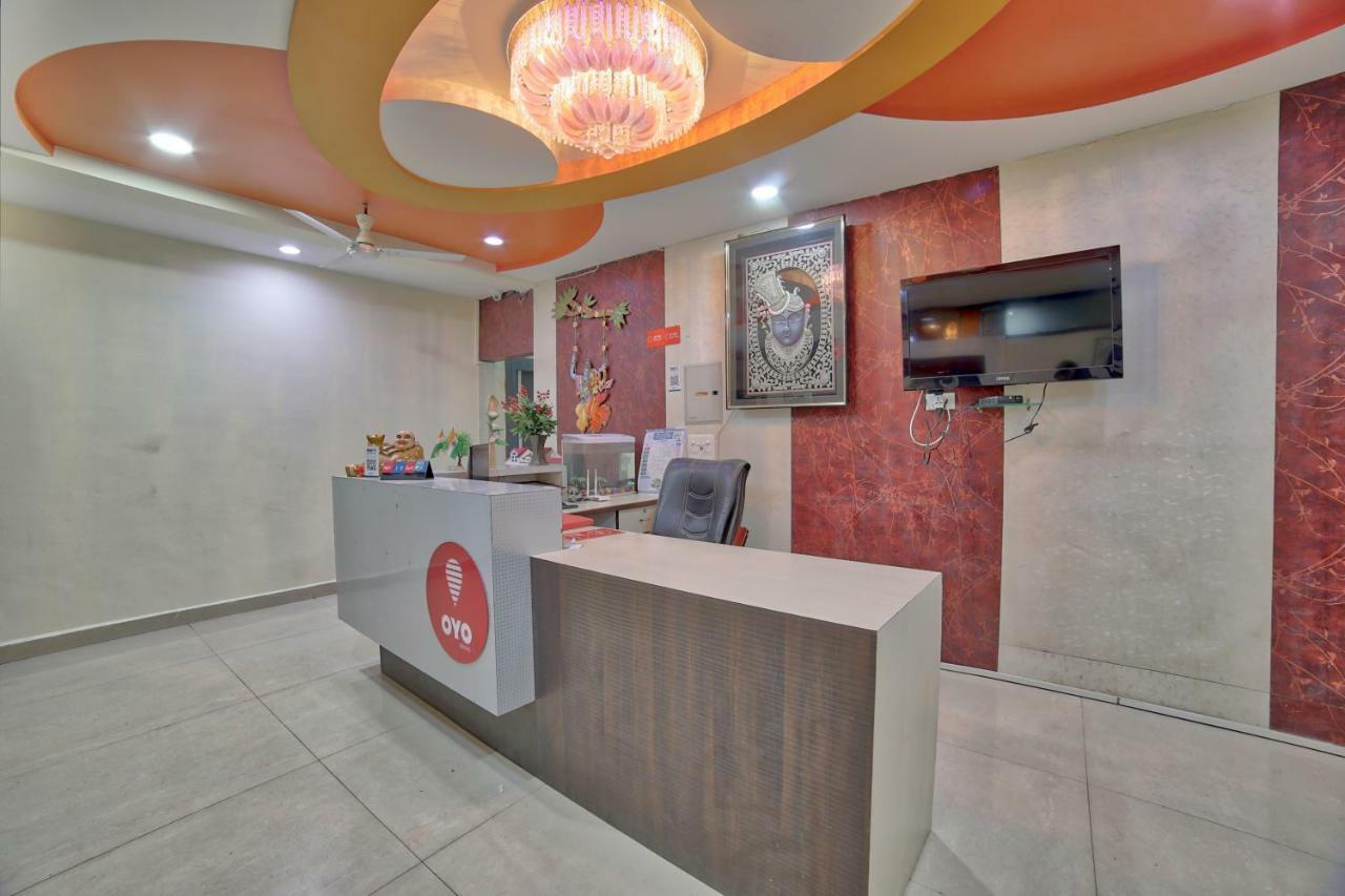 Oyo 35538 Hotel Risha Chandrapur Eksteriør bilde