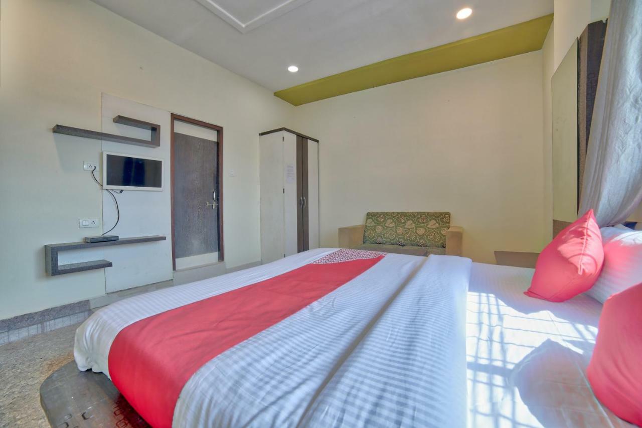 Oyo 35538 Hotel Risha Chandrapur Eksteriør bilde