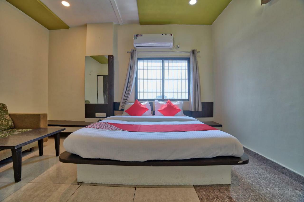 Oyo 35538 Hotel Risha Chandrapur Eksteriør bilde