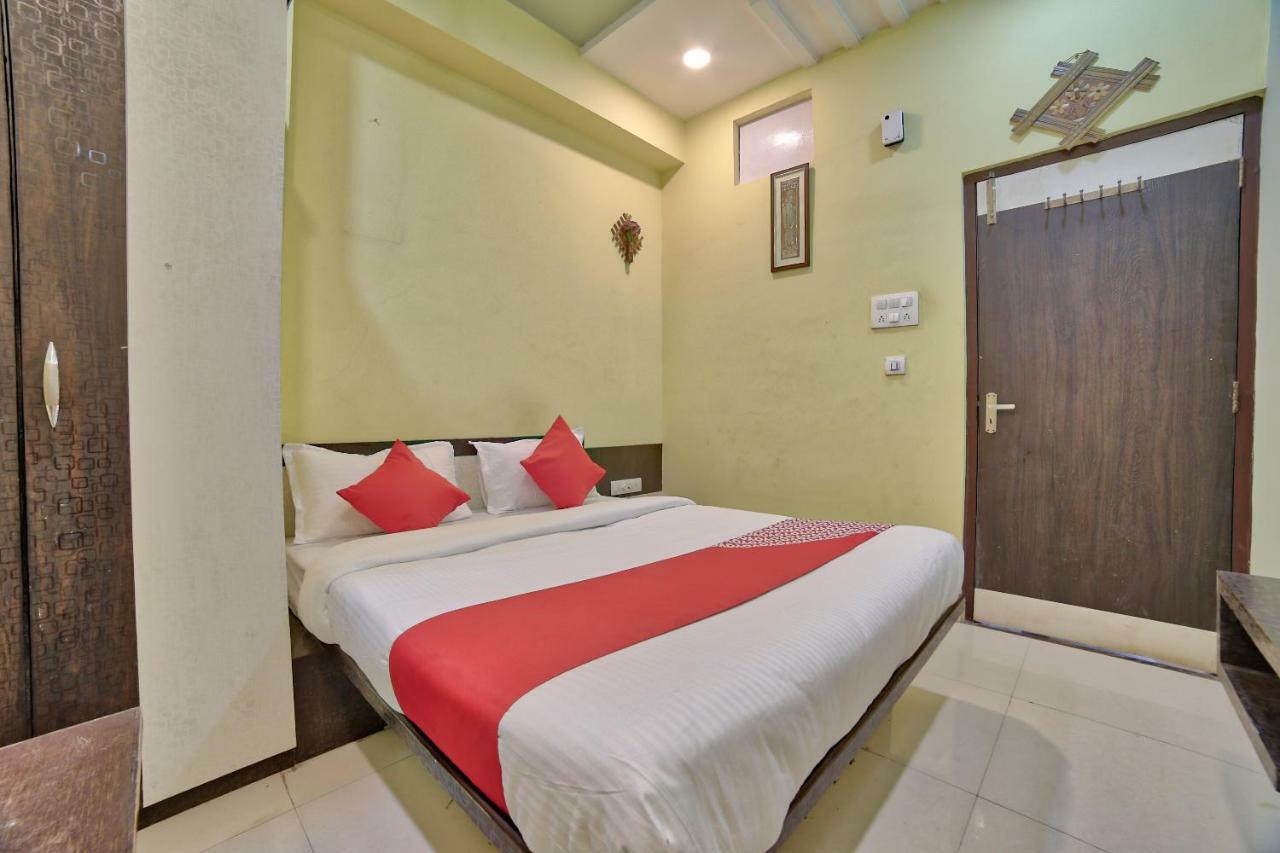 Oyo 35538 Hotel Risha Chandrapur Eksteriør bilde