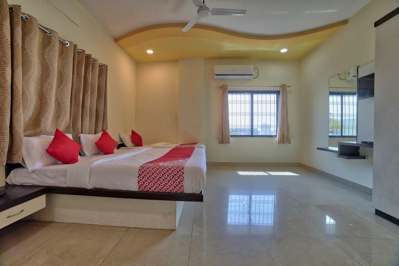 Oyo 35538 Hotel Risha Chandrapur Eksteriør bilde