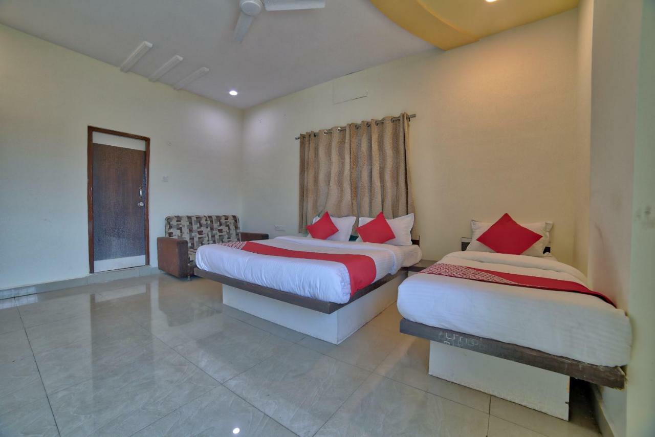 Oyo 35538 Hotel Risha Chandrapur Eksteriør bilde